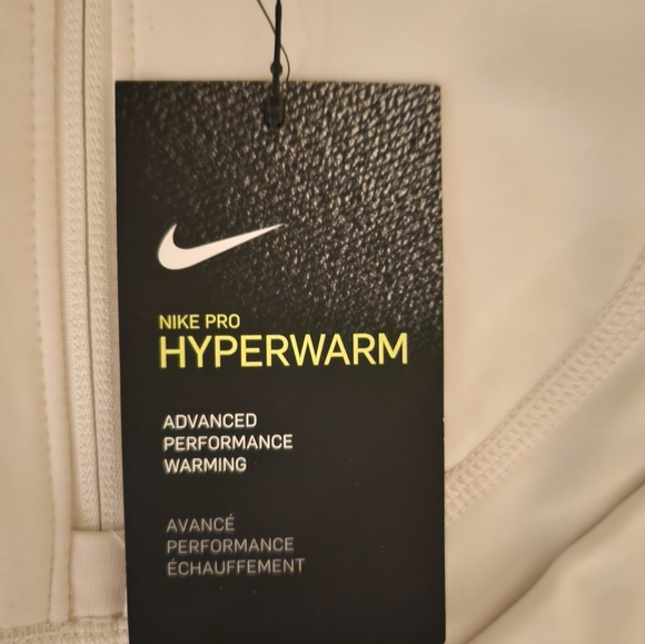 Nike - Picture 4 of 4